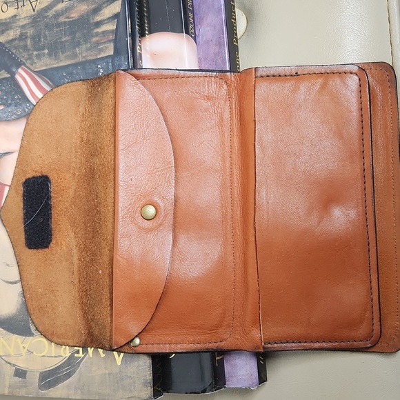 Vintage Handmade Brown Leather Wallet W/ Embossed Tropical Fantasy Dolphin - Picture 4 of 7